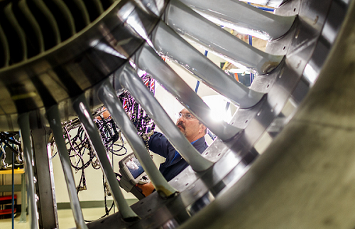 必威betway中文版入口内窥镜检测航空发动机实景图