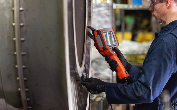 使用工业视频内窥镜检测民航飞机 使用工业视频内窥镜检测民航飞机